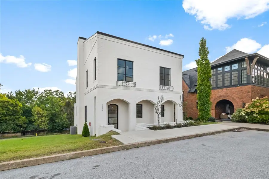 1776 Clifton Avenue, Fayetteville, AR 72701 - Image #2