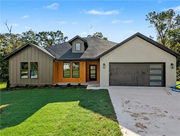 13 Kirkwall Drive, Bella Vista, AR 72715