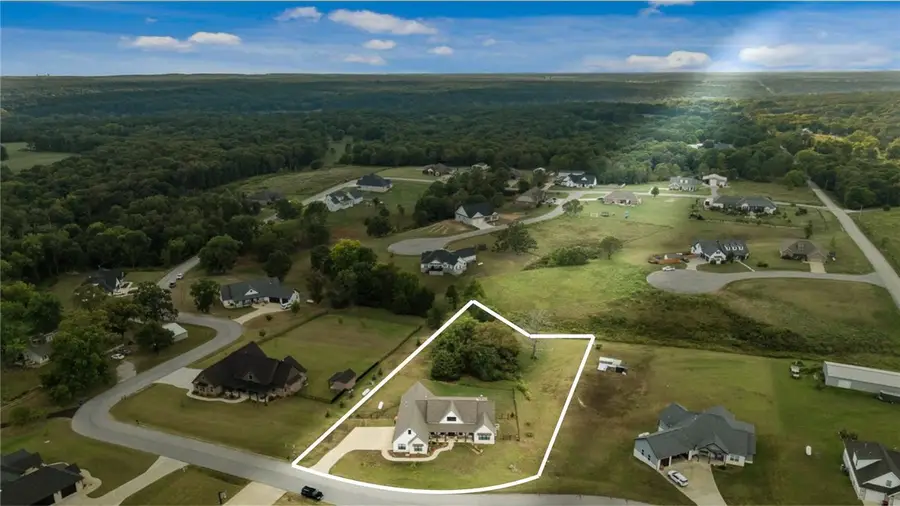 10025 Bunch Circle, Gravette, AR 72736 - Image #2