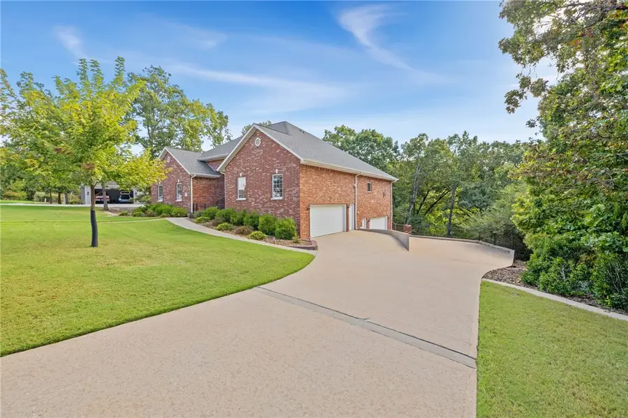 15009 Sweetwater Springs Circle, Rogers, AR 72758 - Image #3