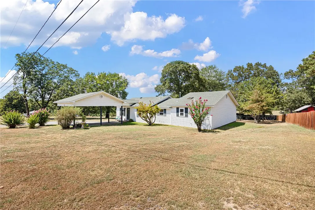 1207 E Rock Street, Morrilton, AR 72110 - #1