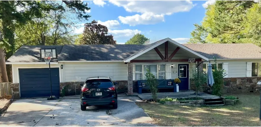 205 Cherry Lane, Huntsville, AR 72740 - Image #2