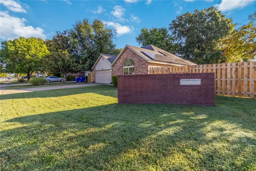 825 Crystal Street, Lowell, AR 72745 - Image #3