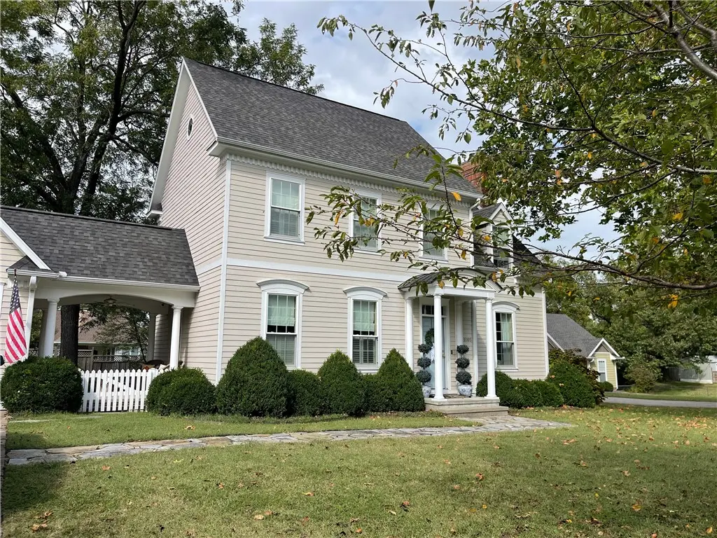 1005 W Jefferson Street, Siloam Springs, AR 72761 - Image #1