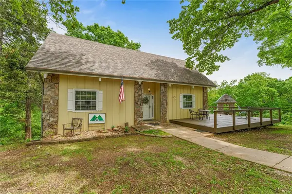 19428 W Boat Dock Road, Omaha, AR 72662