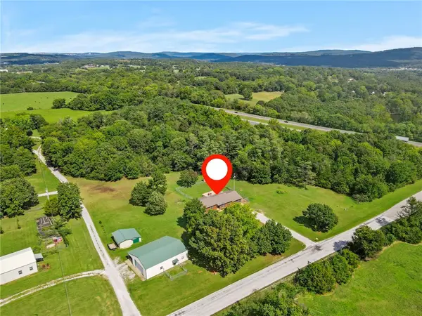 11322 SW Campbell Road, Fayetteville, AR 72701