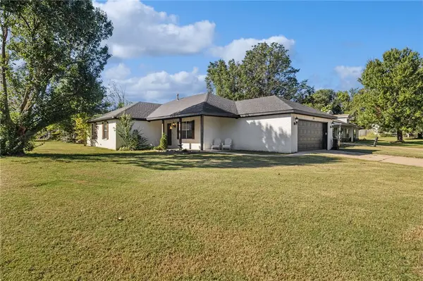 110 Cypress Street, Prairie Grove, AR 72753