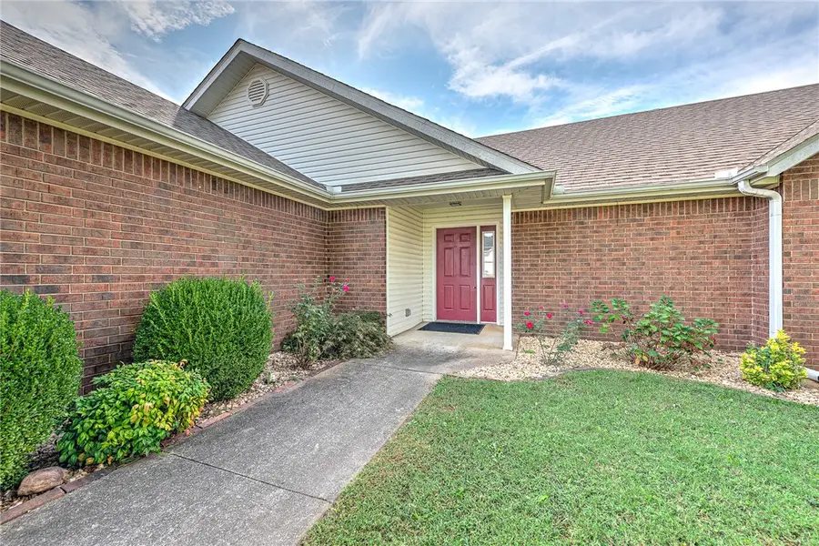 107 Fox Run, Centerton, AR 72719 - Image #3