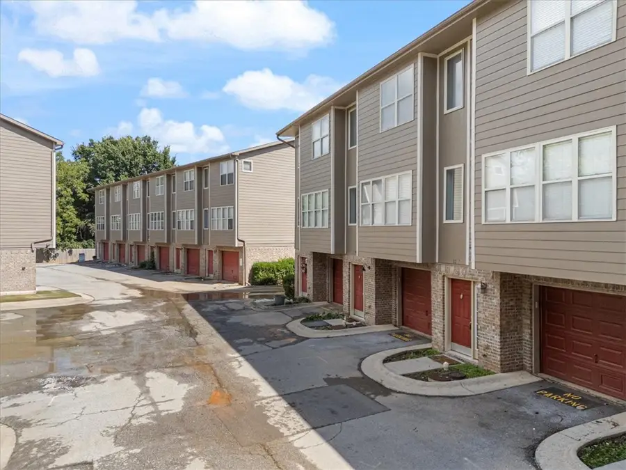 1865 N Scull Creek Drive, Fayetteville, AR 72703 - Image #3