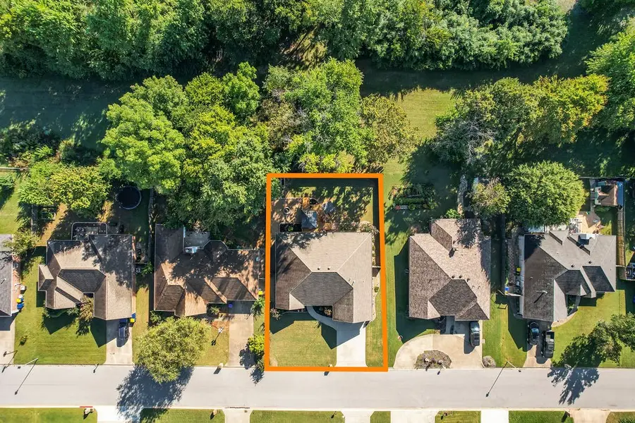 325 Bluff Drive, Lowell, AR 72745 - Image #2