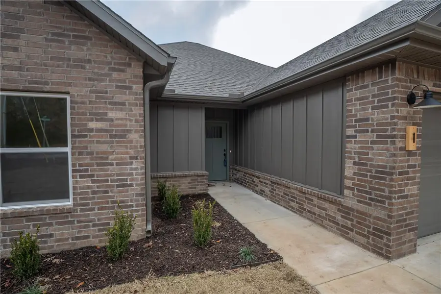 1 Lynn Lane, Bella Vista, AR 72714 - Image #3