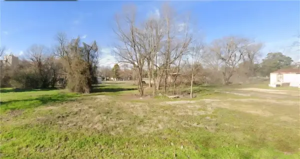 212 E Compress Street, Hope, AR 71801