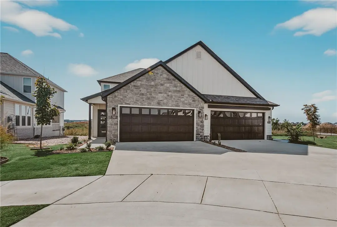 2909 SW Hampshire Avenue, Bentonville, AR 72713 - Image #1
