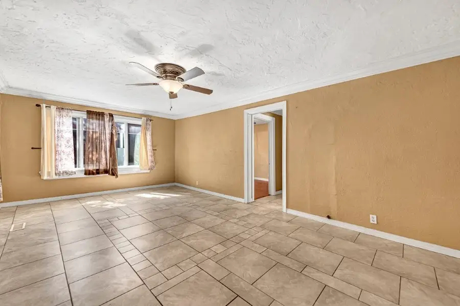 716 N Mt Olive Street, Siloam Springs, AR 72761 - Image #3