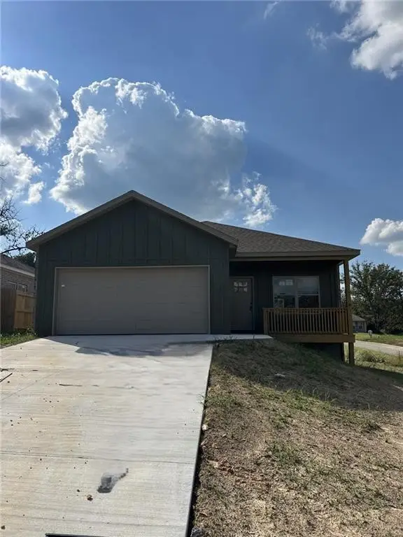 939 Snyder Springs Loop, Watts, OK 74338