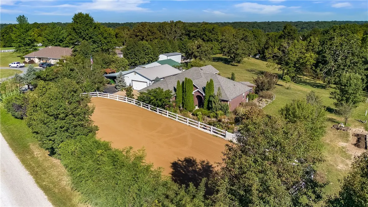 19000 Huntington Drive, Gravette, AR 72736 - Image #1