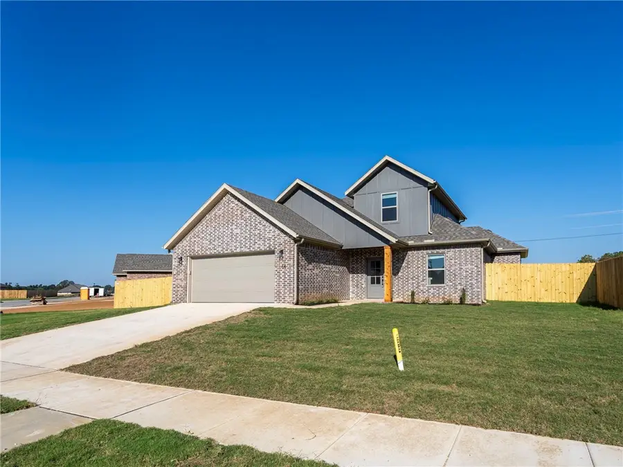 64 W Gilpin Street, Farmington, AR 72730 - Image #2