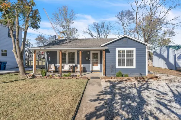 303 SE Henry Street, Bentonville, AR 72712