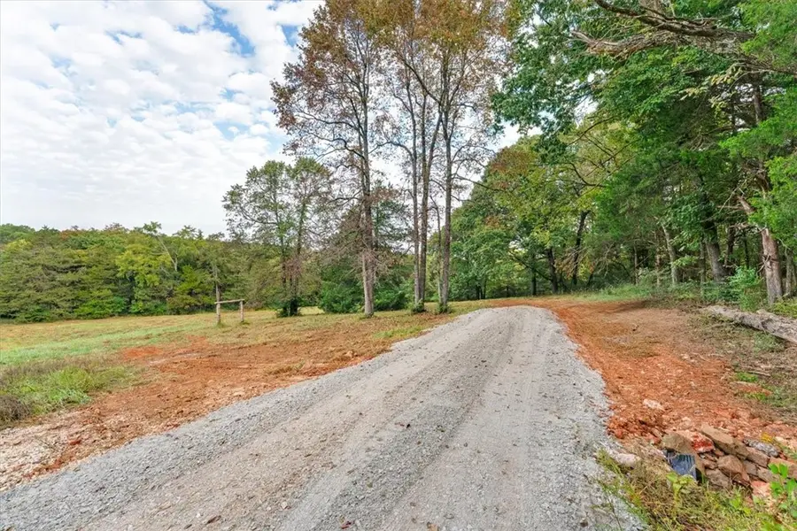 18092 Lake Sequoyah Road, Fayetteville, AR 72701 - Image #3