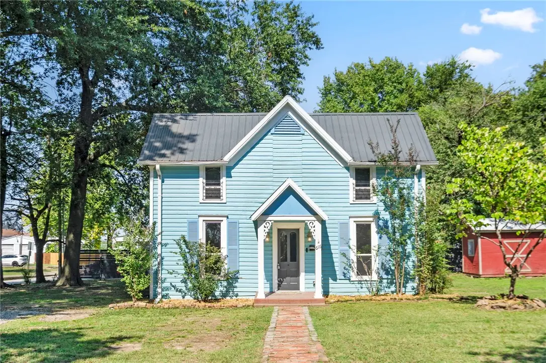 616 W Center Avenue, Springdale, AR 72764 - Image #1