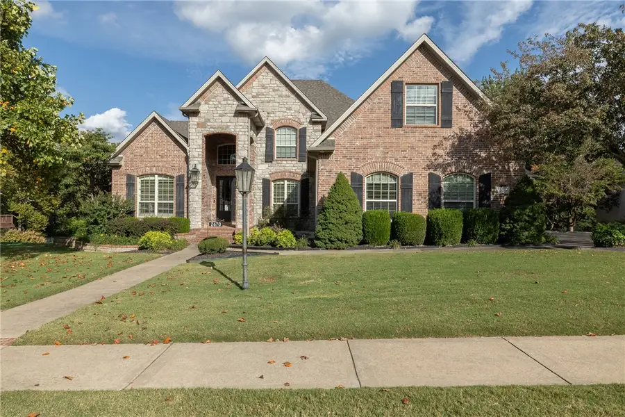 2670 N Candlewood Drive, Fayetteville, AR 72703 - Image #3