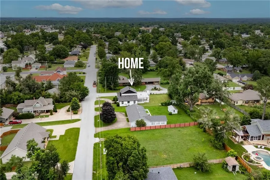 212 NW G Street, Bentonville, AR 72712 - Image #3