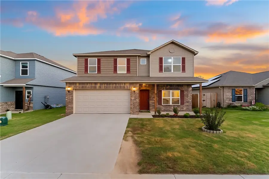 973 E Sparrow Circle, Fayetteville, AR 72701 - Image #2