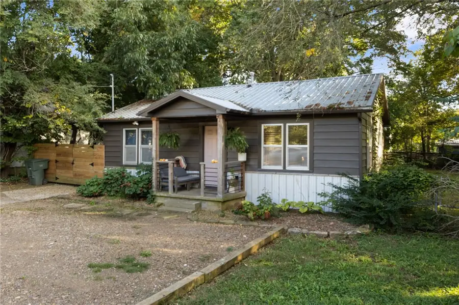 7 Martin Luther King Jr Boulevard, Fayetteville, AR 72701 - Image #2