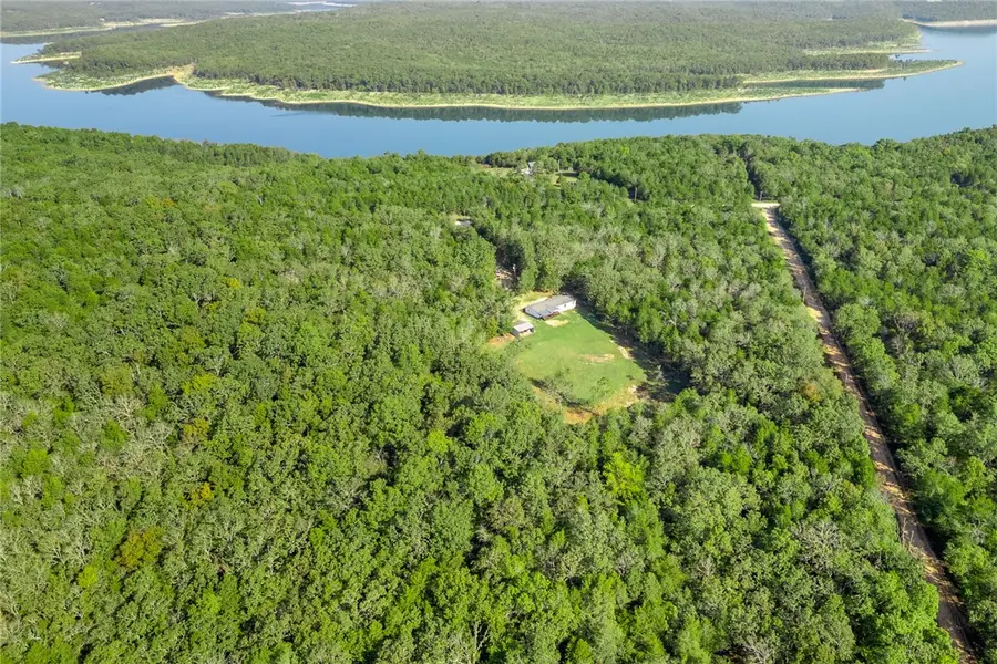 4522 Persimmon Point, Lead Hill, AR 72644 - Image #3