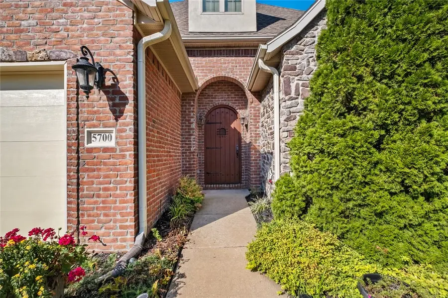 5700 S Berry Farm Drive, Rogers, AR 72758 - Image #2