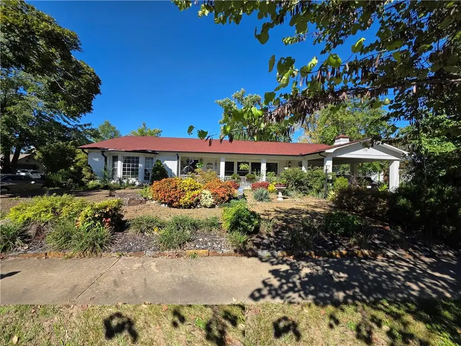 610 Central Avenue, Bentonville, AR 72712 - Image #2