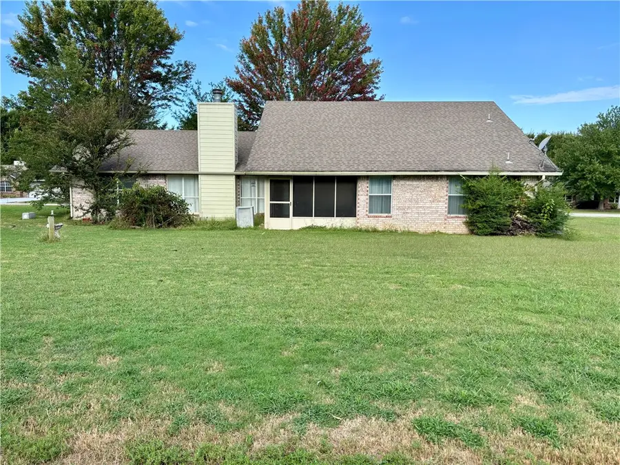 827 Chatsworth Drive, Grove, OK 74344 - Image #2