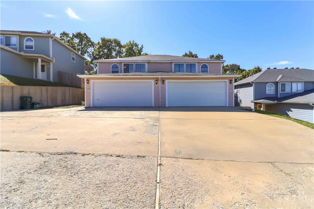 2915 2917 E Sterling Court, Fayetteville, AR 72703 - Image #1