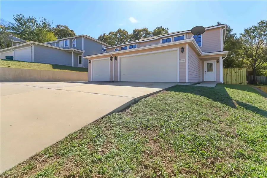 2915 2917 E Sterling Court, Fayetteville, AR 72703 - Image #3