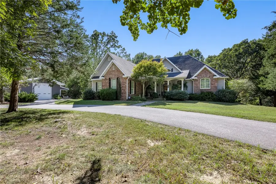 832 Hilltop Drive, Rogers, AR 72756 - Image #2