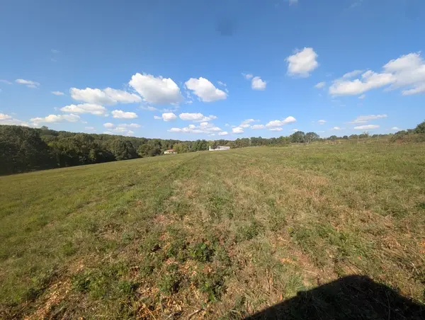 Bunker Road, Harrison, AR 72601