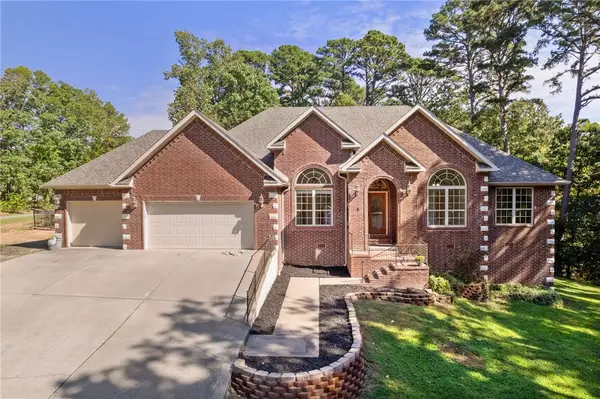 1 Dent Lane, Bella Vista, AR 72714