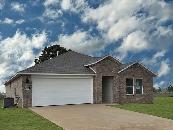 3000 Laredo Lane, Centerton, AR 72736