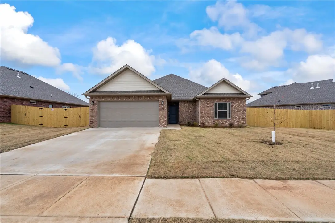 76 W Gilpin Street, Farmington, AR 72730 - Image #1