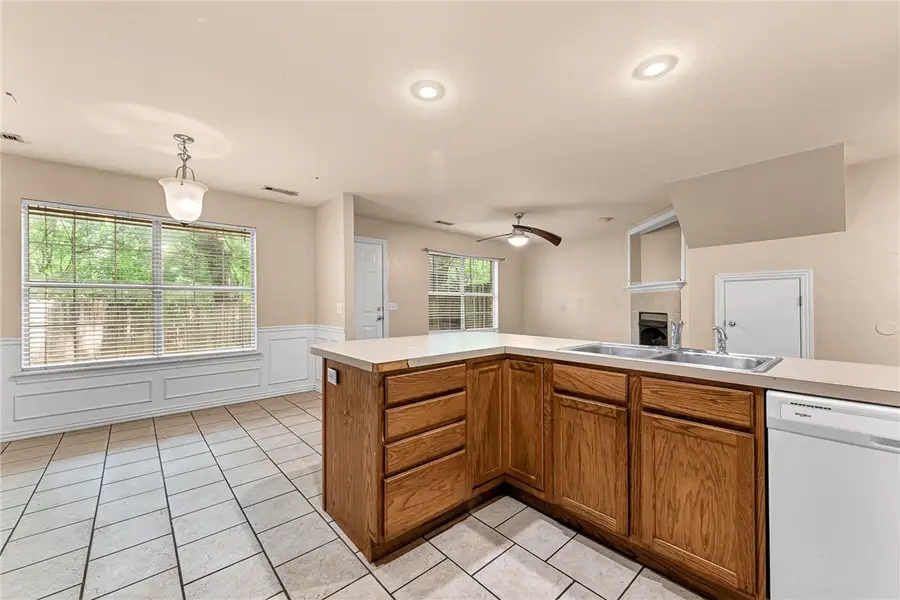 838 W Peachtree Drive, Fayetteville, AR 72703 - Image #2