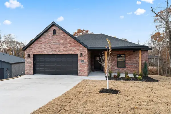 18 Dumfries Lane, Bella Vista, AR 72715