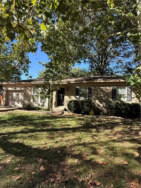 1309 N Erie Avenue, Russellville, AR 72801