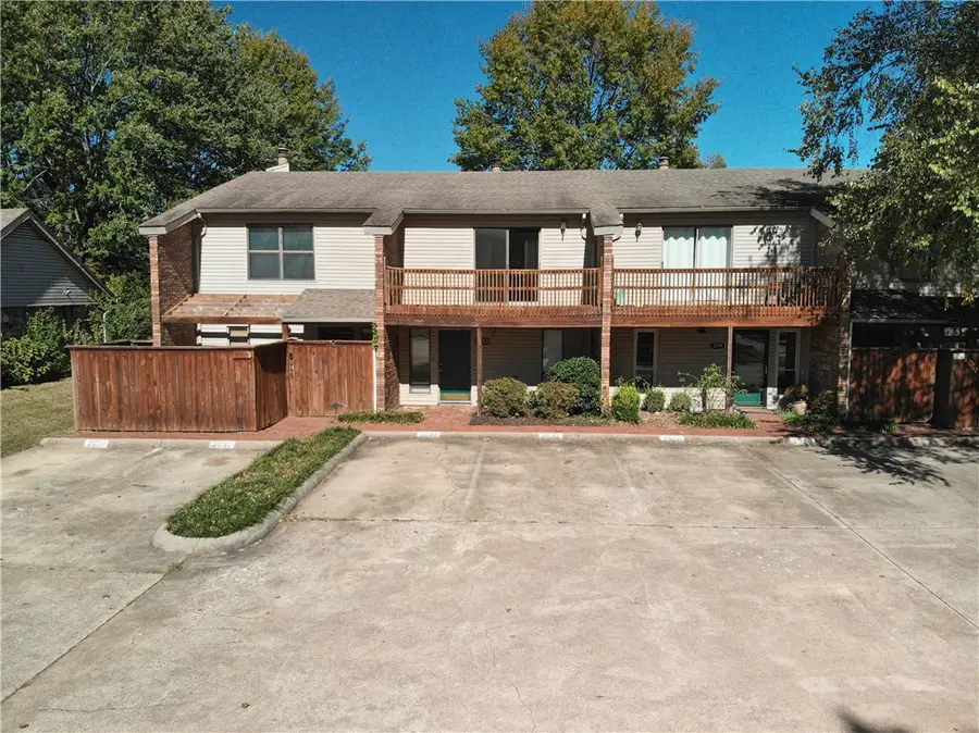 2534 Sweetbriar Drive, Fayetteville, AR 72703 - Image #3