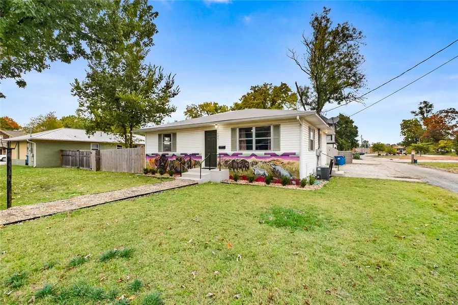 404 SW 2nd Street, Bentonville, AR 72712 - Image #3