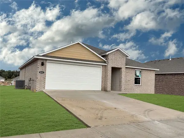 3031 Laredo Lane, Centerton, AR 72736