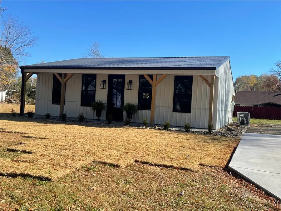 1104 N Jackson Street, Clarksville, AR 72830 - Image #2