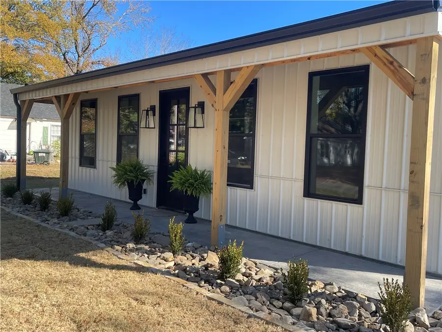 1104 N Jackson Street, Clarksville, AR 72830 - Image #3