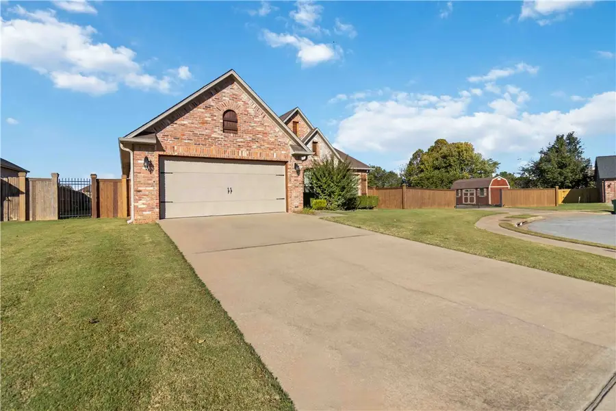 3812 N 2nd Place, Rogers, AR 72756 - Image #2