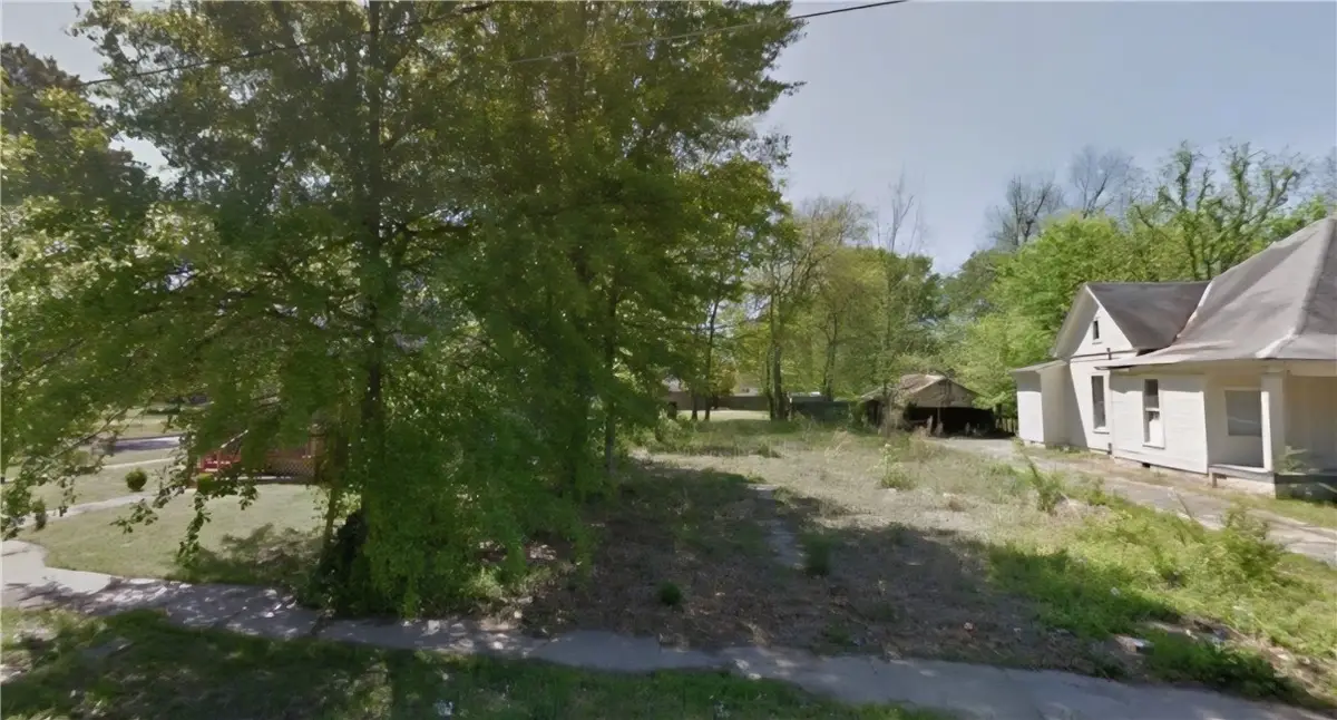 808 W 15 Avenue, Pine Bluff, AR 71601 - #1
