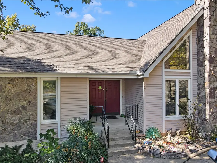 297 Holiday Island Drive, Holiday Island, AR 72631 - #2